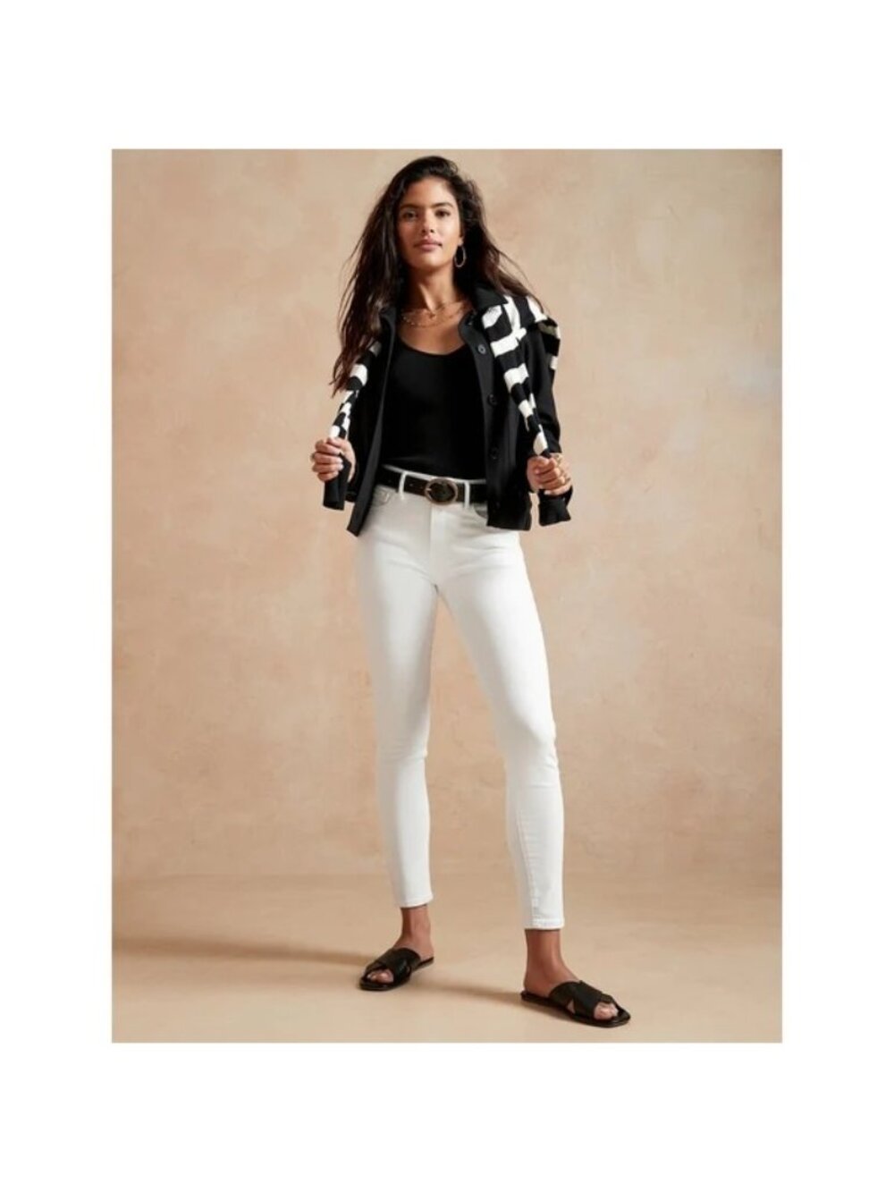Universal Thread Jeans Size 12/31R White Mid-Rise Skinny Classic Five Pockets
